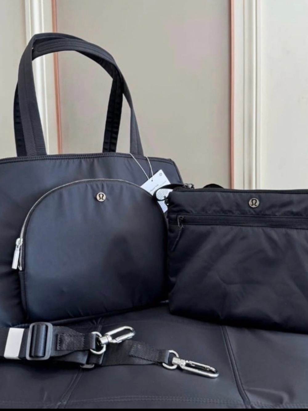 Lululemon new parents bag